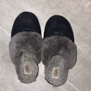 Women’s Ugg slippers size 8